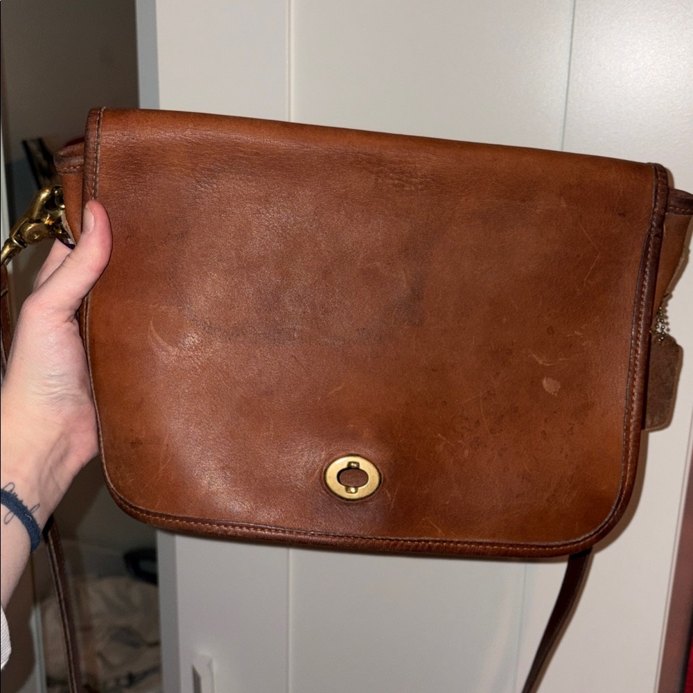 Coach Vintage Pocket Purse 9755 British Tan Leather Crossbody - Picture 3 of 13